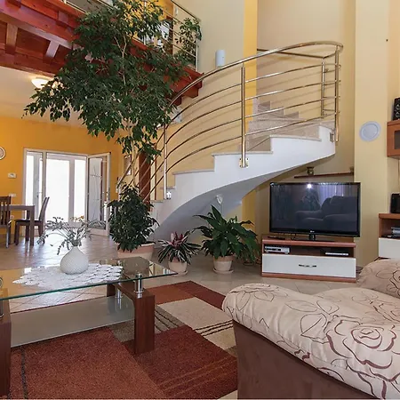 3 Bedroom Amazing In *
