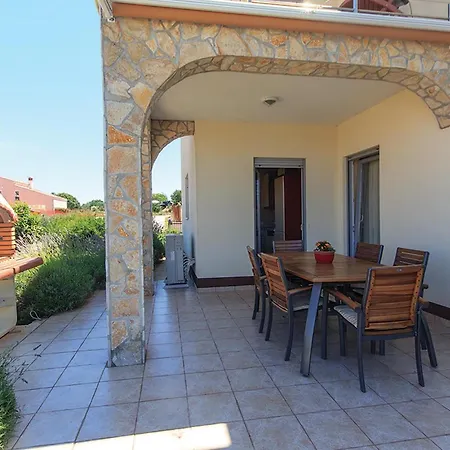 3 Bedroom Amazing In Pula