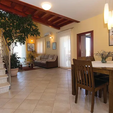 3 Bedroom Amazing In * Pula